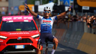 Cyclisme: Alaphilippe rena&icirc;t sur le Tour d'Italie apr&egrave;s un raid extraordinaire