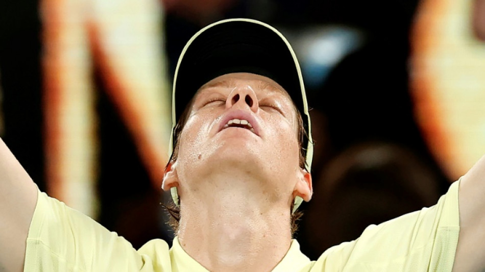 Open d'Australie: le N.1 mondial Jannik Sinner bat Alexander Zverev (2e) et conserve son titre &agrave; Melbourne