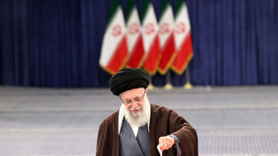 Los iran&iacute;es votan en unas elecciones legislativas con los conservadores como favoritos