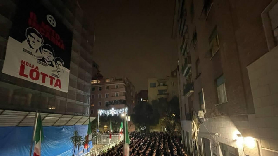 Saluto romano ad Acca Larentia, chiesto processo per 31