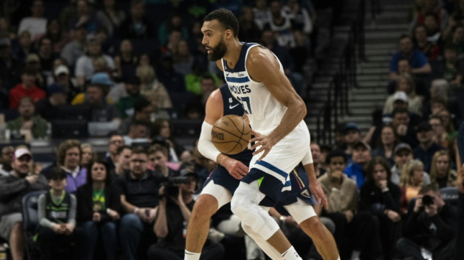 NBA: Rudy Gobert pr&eacute;sente ses excuses apr&egrave;s avoir frapp&eacute; un co&eacute;quipier