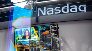 Wall Street cala con minaccia di Trump alla Cina, Nasdaq -1,09%