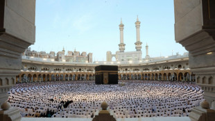 Arabia Saudita refuerza los controles para peregrinar a La Meca tras muertes por calor