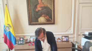 Petro firma il decreto per il referendum che riforma il lavoro