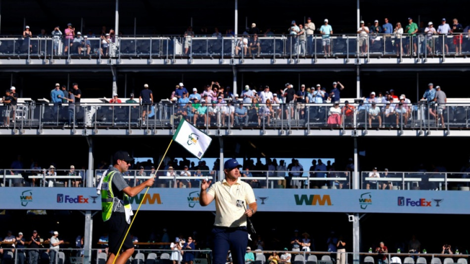 Gotterup leads Phoenix Open as Scheffler struggles