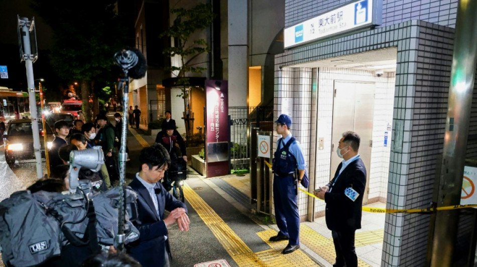 Un atacante con cuchillo en el metro de Tokio es acusado de intento de asesinato