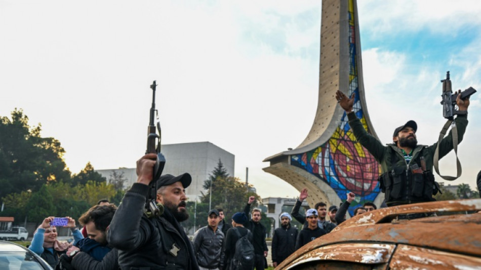 'Finalmente posso voltar': s&iacute;rios deslocados pela guerra festejam queda de Al Assad