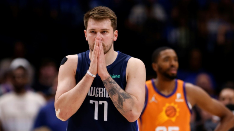 Play-offs NBA: Dallas et Philadelphie reviennent &agrave; hauteur de Phoenix et Miami