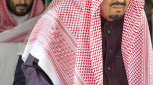 El rey saudita ingresa a hospital para someterse a "ex&aacute;menes"