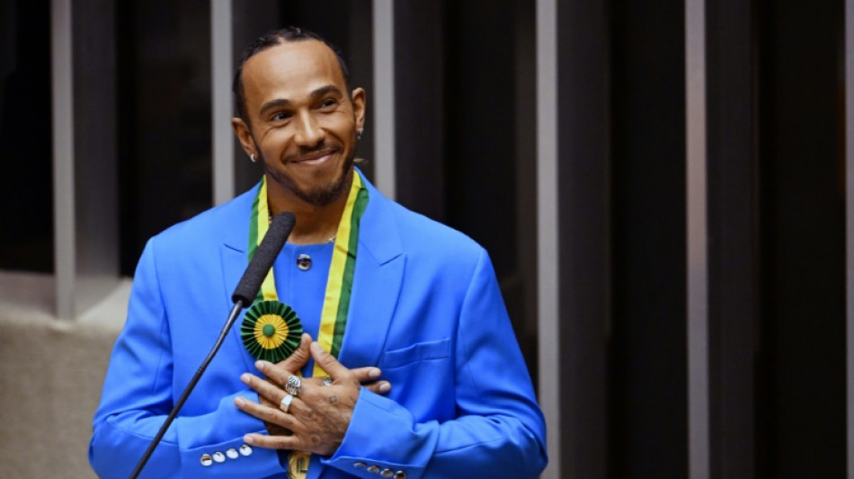 Lewis Hamilton recibe ciudadan&iacute;a honor&iacute;fica de Brasil