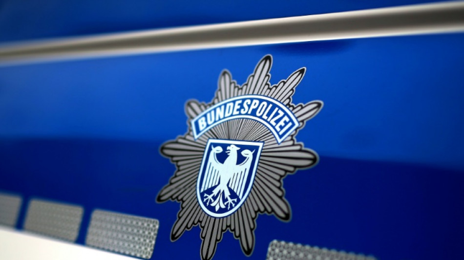 Diebesbande aus Sachsen-Anhalt soll Container auf G&uuml;terz&uuml;gen ausger&auml;umt haben