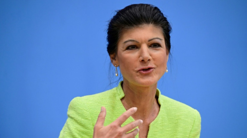 Wagenknecht fordert 14 Euro Mindestlohn und h&ouml;heren Spitzensteuersatz 