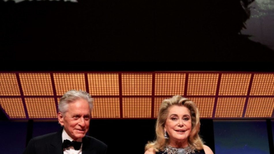 Catherine Deneuve abre oficialmente o 76&ordm; Festival de Cannes