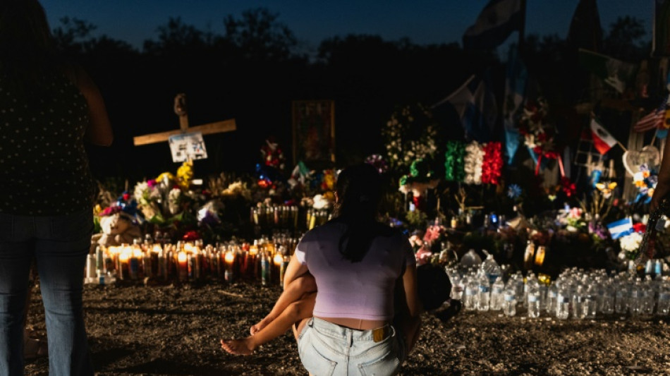 Guatemala concluye la repatriaci&oacute;n de 21 migrantes muertos en un remolque en EEUU