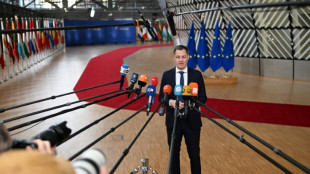 UE aprova pacote de ajuda &agrave; Ucr&acirc;nia como 'mensagem forte' a Putin