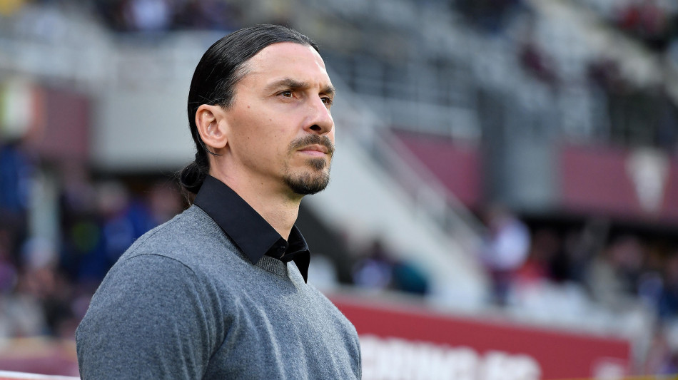 Calcio: Ibra,'Zirkzee &egrave; passato, ma abbiamo in mente attaccante'
