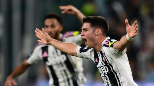Juventus vence Inter em virada espetacular e assume liderança do Italiano