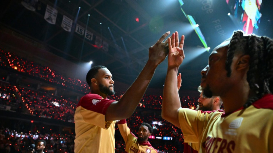 NBA: Cleveland reste invaincu, San Antonio d&eacute;fait &agrave; domicile