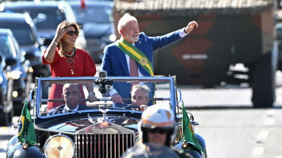 Lula pede 'uni&atilde;o' em desfile militar pelo Dia da Independ&ecirc;ncia