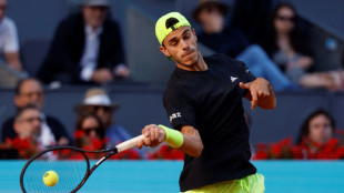 Cer&uacute;ndolo elimina Zverev nas oitavas do Masters 1000 de Madri