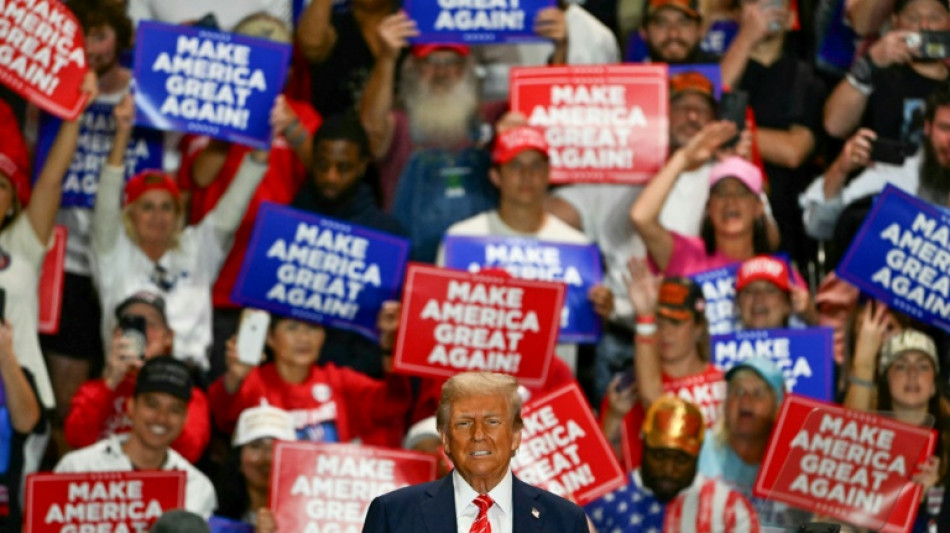 Trump fala em 'trapa&ccedil;as eleitorais'