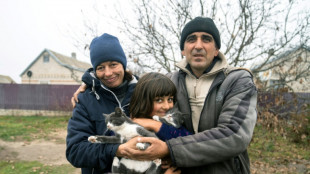 "L&aacute;grimas de felicidad" en un pueblo ucraniano liberado cerca de Jers&oacute;n