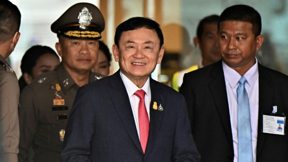 La fiscal&iacute;a tailandesa seguir&aacute; investigando al ex primer ministro Thaksin