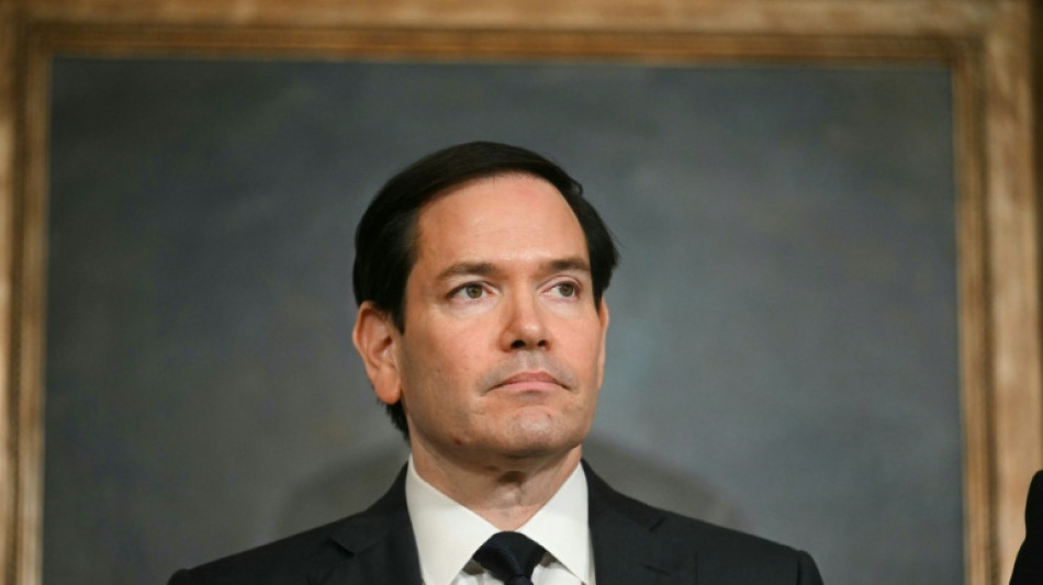 EUA suspende emissão de vistos para caminhoneiros