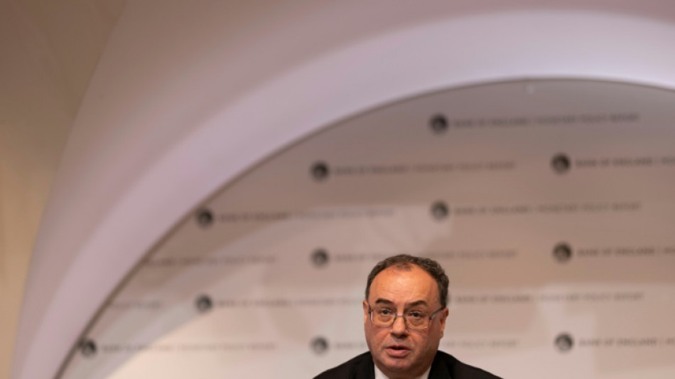 El Banco de Inglaterra sube su tasa para contrarrestar una inflaci&oacute;n galopante