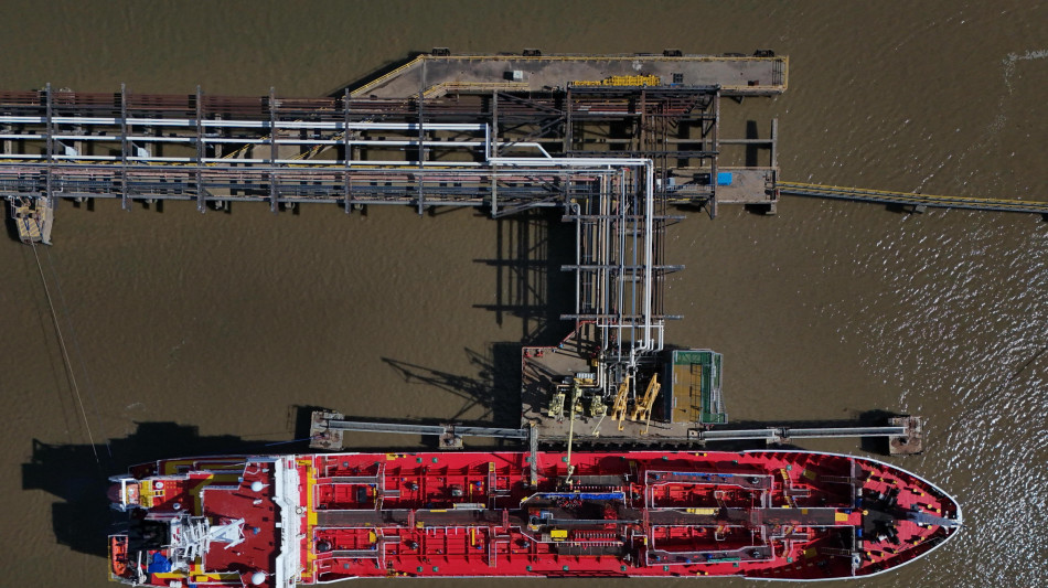 Il petrolio in rialzo a New York a 101,33 dollari