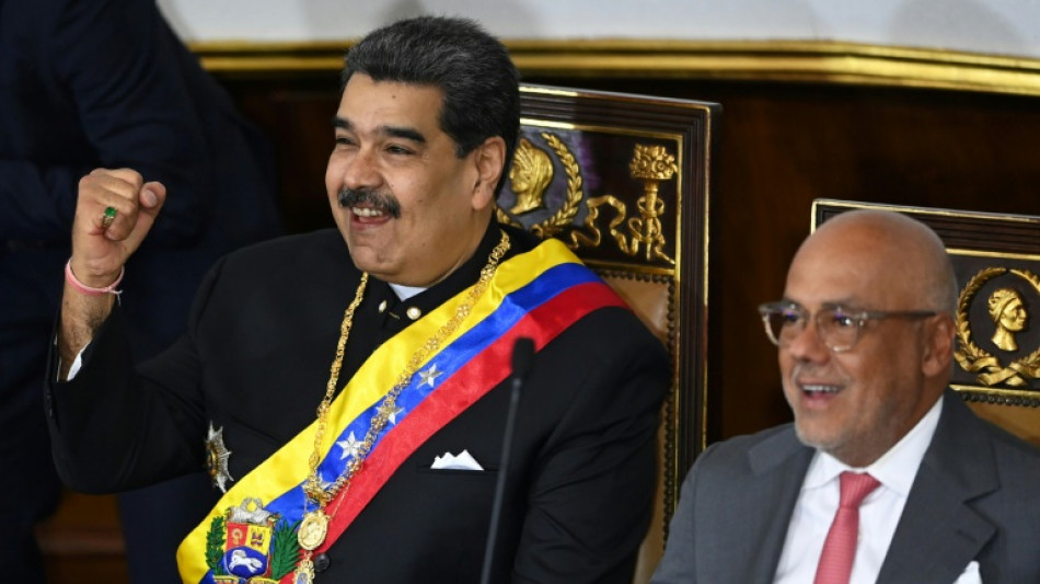 Maduro proyecta crecimiento del 15% para 2022 y propone cr&eacute;ditos en d&oacute;lares