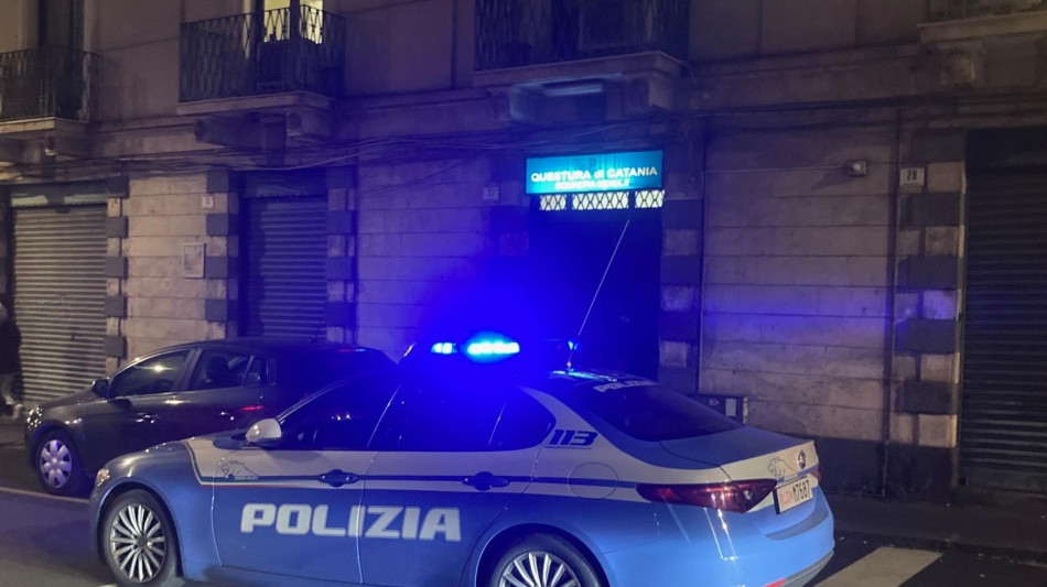 Abusa di dottoresse e infermiere, arrestato primario