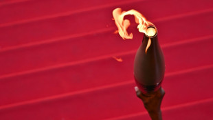 Relais de la flamme olympique: Estanguet salue "la ferveur" autour de l'&eacute;v&eacute;nement