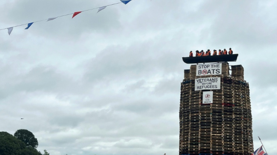 "Widerlich": Unionisten in Nordirland wollen Migranten-Puppen bei Lagerfeuer verbrennen