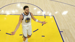 Thompson scores 30 as Warriors roll past Lakers to level series
