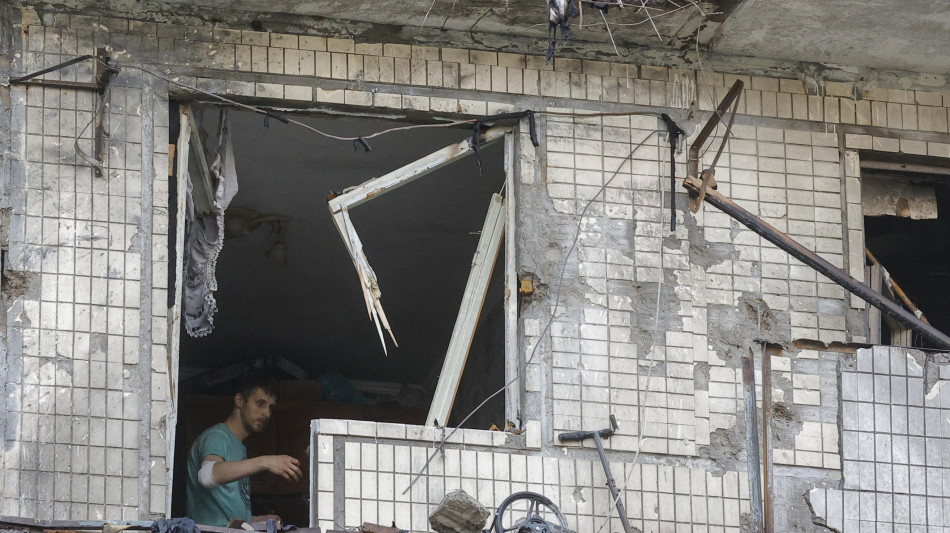 Ucraina, 2 bimbi e un adolescente morti in un bombardamento