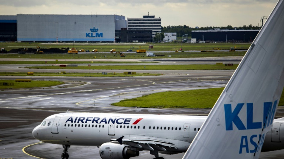Air France-KLM dit souffrir de l'"&eacute;vitement" de Paris pendant les JO