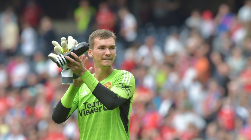 Bayer holt Torh&uuml;ter Kovar von ManUnited