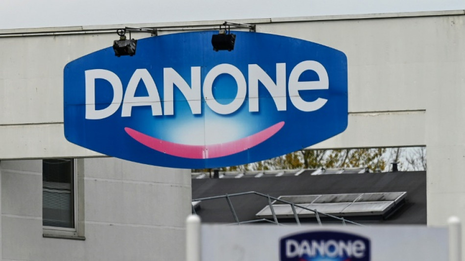 Danone assign&eacute; en justice par des ONG pour pollution au plastique