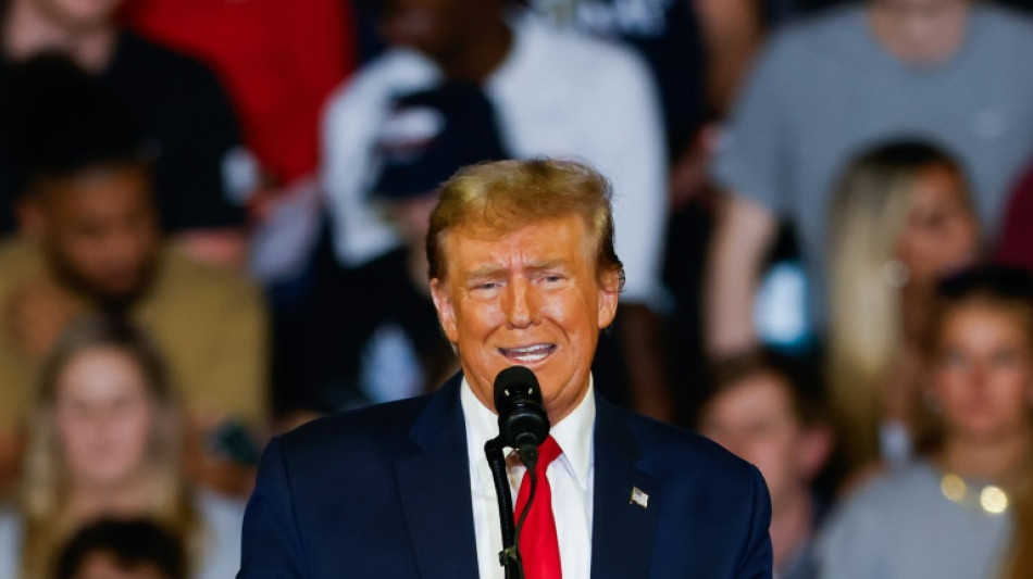 Trump comemora fracasso de lei sobre crise migrat&oacute;ria e promete deporta&ccedil;&atilde;o em massa