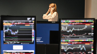 Borsa: riparte il petrolio, Europa fiacca e bond sotto pressione