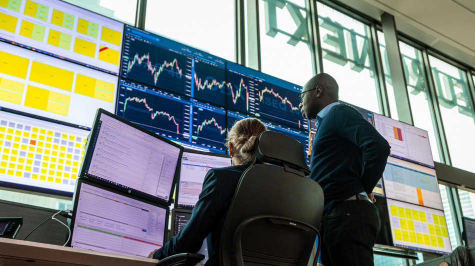 Borsa: Europa debole in chiusura, Parigi -0,58%, Londra -0,54%