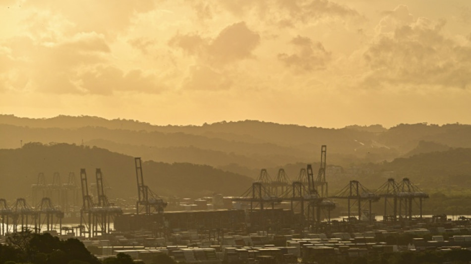 Panam&aacute; negocia com Maersk para operar no canal ap&oacute;s anular contrato com empresa de Hong Kong