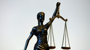 Gericht: Kein Anspruch non-bin&auml;rer Personen auf geschlechtsangleichende Operationen