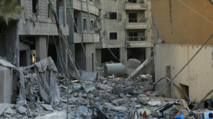 Menino liban&ecirc;s se recupera depois de 14 horas sob escombros ap&oacute;s ataque israelense