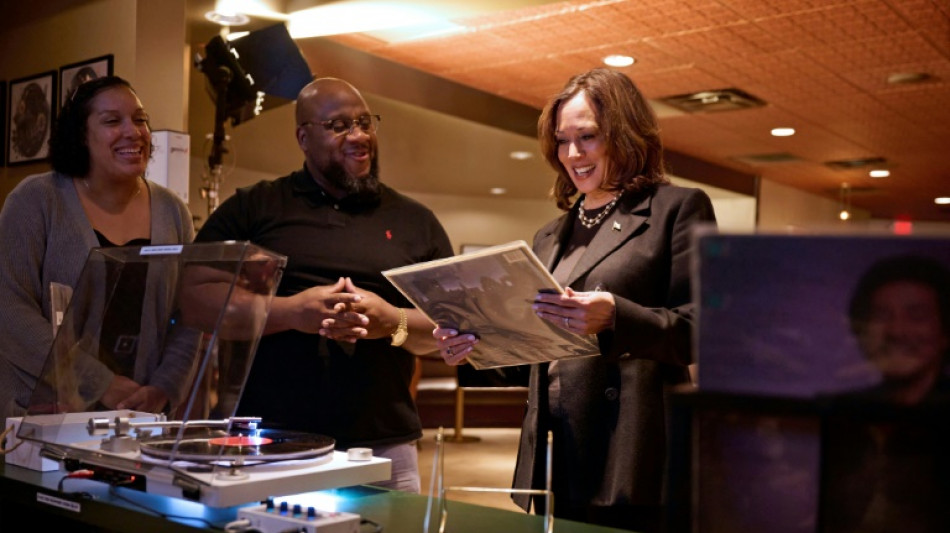 Trump &eacute; um 'grande risco' para os EUA, diz Kamala em com&iacute;cio