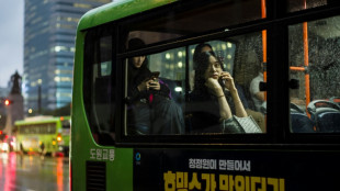 Umfrage: Mehr als jeder Dritte m&ouml;chte Telefonate in Bus und Bahn verbieten