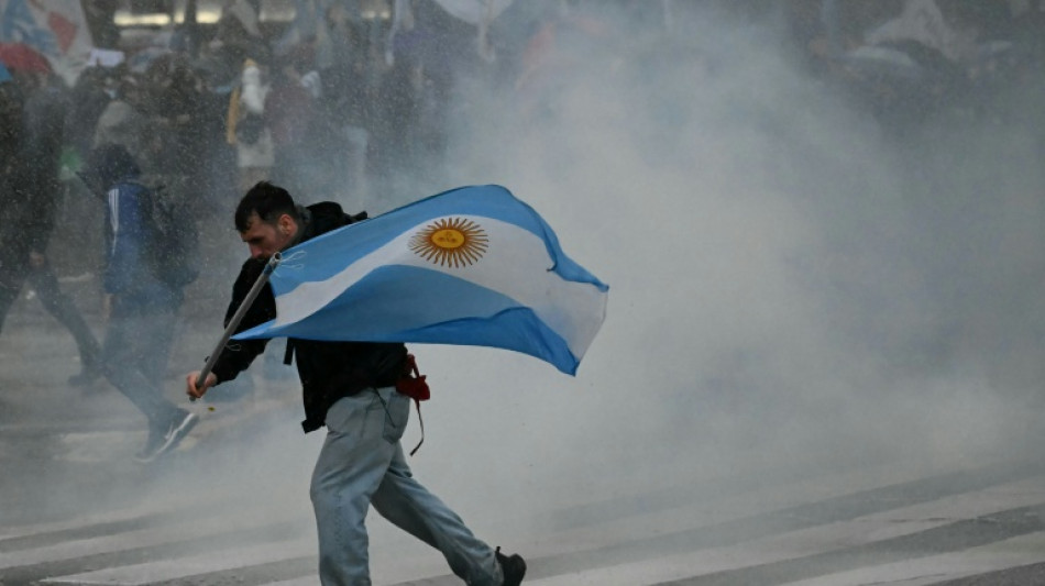 Argentine: heurts entre police et manifestants hostiles &agrave; un projet de loi sur la propri&eacute;t&eacute; priv&eacute;e