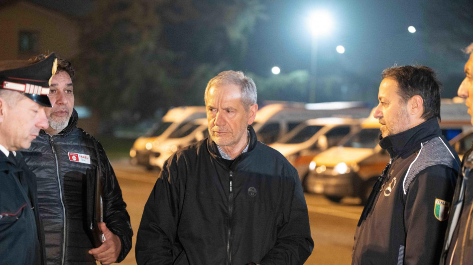 Adam domani con la mamma a Milano, ha fratture alle braccia