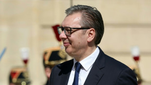 Presidente da Sérvia está estável em hospital após retornar dos EUA